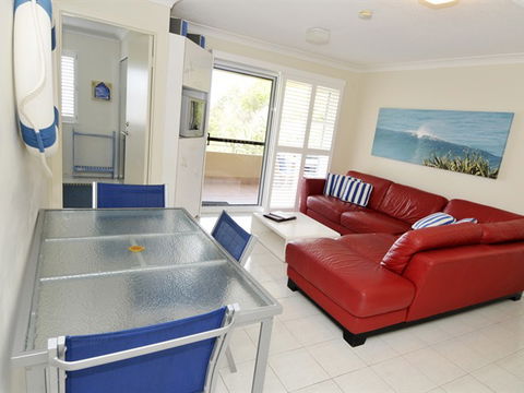 Stradbroke Island Holidays - Accommodation NSW 4