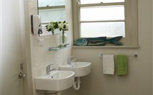 Elm & Wren - Accommodation NSW 5