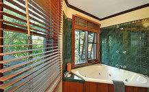Studio Cottages Romantic Hideaway - Accommodation NSW 2