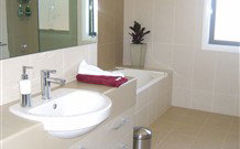 Wangi Sails Bed And Breakfast - - Accommodation NSW 3