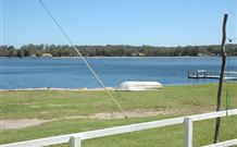A Lake House At Burrill Lake - Accommodation NSW 2