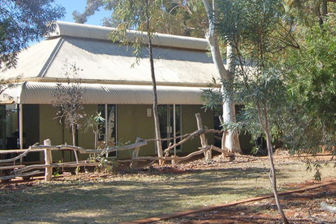 Ayers Rock - Outback Pioneer Lodge - Accommodation NSW 2