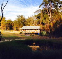 Possum's Hollow and Hooter's Hut - Accommodation NSW