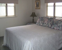 Hope Cottage Country Retreat At Assmanshausen Winery - Accommodation NSW 2