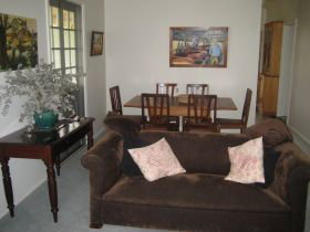 Hope Cottage Country Retreat At Assmanshausen Winery - Accommodation NSW 1