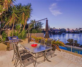 The RiverView At Vogue Holiday Homes - Accommodation NSW 3