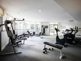 Mantra Legends Hotel - Accommodation NSW 2