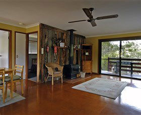 Cave Rock Cottages - Accommodation NSW 1