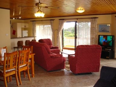 Lake Front Motel - Accommodation NSW 8