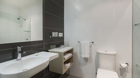 BEST WESTERN PLUS Apollo International Hotel - Accommodation NSW 20