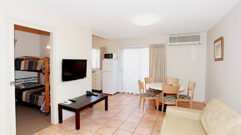Travellers Motor Village - Accommodation NSW 7