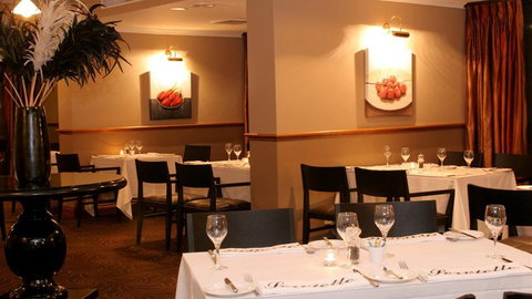 Best Western Sanctuary Inn - Accommodation NSW 9