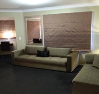 BEST WESTERN PLUS Ambassador on Ruthven Motor Inn - Accommodation NSW