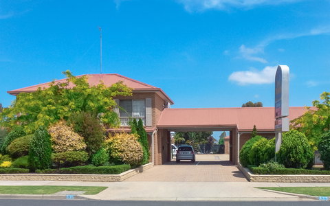 BEST WESTERN Colonial Motor Inn - Accommodation NSW 3