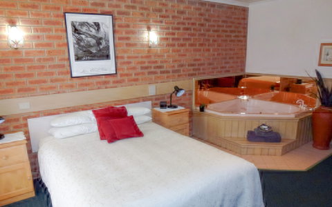 BEST WESTERN Colonial Motor Inn - Accommodation NSW 14