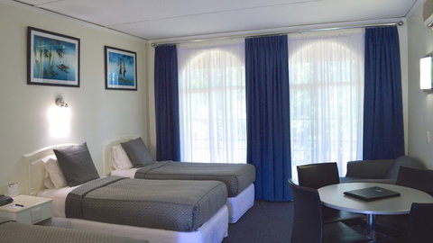 BEST WESTERN Cathedral Motor Inn - Accommodation NSW 5