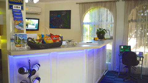 BEST WESTERN Cathedral Motor Inn - Accommodation NSW 6