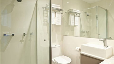 BEST WESTERN PLUS Travel Inn Hotel - Accommodation NSW 1