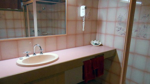 BEST WESTERN Pines Country Club Motor Inn - Accommodation NSW 0