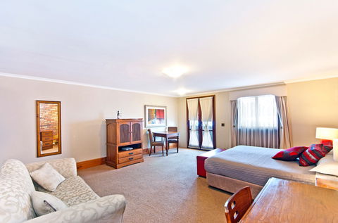 BEST WESTERN Tudor Motor Inn - Accommodation NSW 13