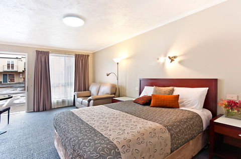 BEST WESTERN Tudor Motor Inn - Accommodation NSW 21