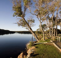 Molloy Caravan Park - Accommodation NSW