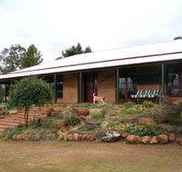 Yayl Lodge Bed  Breakfast - Accommodation NSW