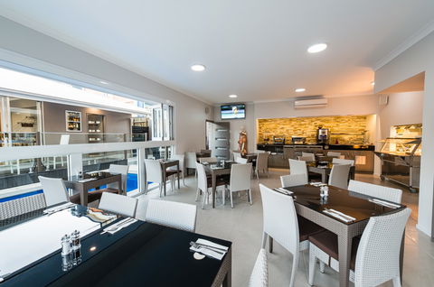 Athena Motel Apartments - Accommodation NSW 2