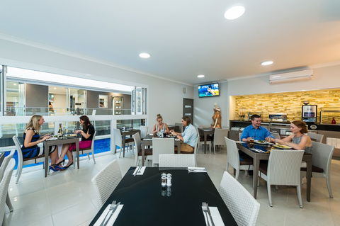 Athena Motel Apartments - Accommodation NSW 3