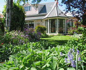 Crescentfield Cottage - Accommodation NSW 2