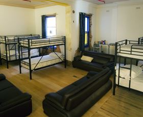 Backpackers Imperial Hotel - Accommodation NSW 5