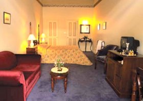 Quality Inn Macquarie Manor - Accommodation NSW 1