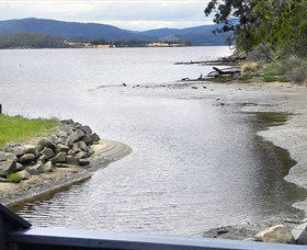 Huon Charm Waterfront Cottage - Accommodation NSW 1