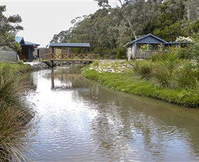 Huon Charm Waterfront Cottage - Accommodation NSW 2