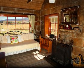 Oatlands Manor - Accommodation NSW 2