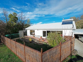 Sandy Bay Chalet - Accommodation NSW 1