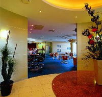 Shoreline Hotel