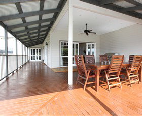 House On The Hill Bed And Breakfast - Accommodation NSW 4