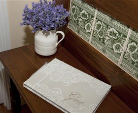 House On The Hill Bed And Breakfast - Accommodation NSW 3