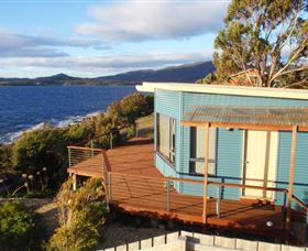 Larus Waterfront Cottage - Accommodation NSW 4