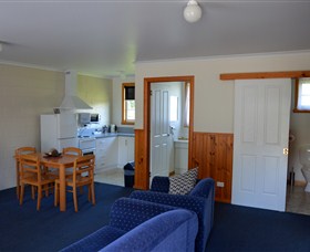 Castaway Holiday Apartments - Accommodation NSW 2