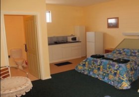 Penguin Holiday Apartments - Accommodation NSW 0