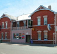 Mackey's Royal Hotel - Accommodation NSW