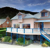 Hanlon House - Accommodation NSW