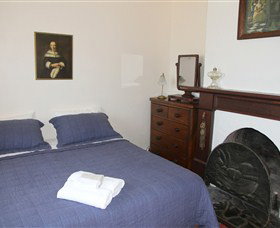 Captain's Cottage Stanley - Accommodation NSW 3
