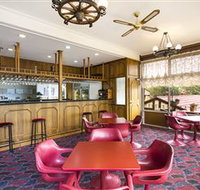 Village Family Motor Inn - Accommodation NSW
