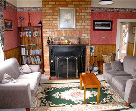 Kenya Cottage - Accommodation NSW 1