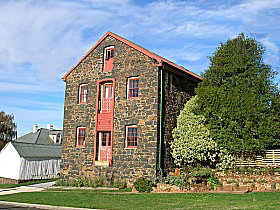 Bluestone Grain Store B&B - Accommodation NSW 0