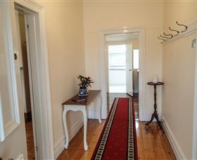 Lambert Cottage Accommodation - Accommodation NSW 2