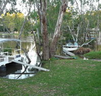 Riverside Waterfront Motel Wahgunyah - Accommodation NSW
